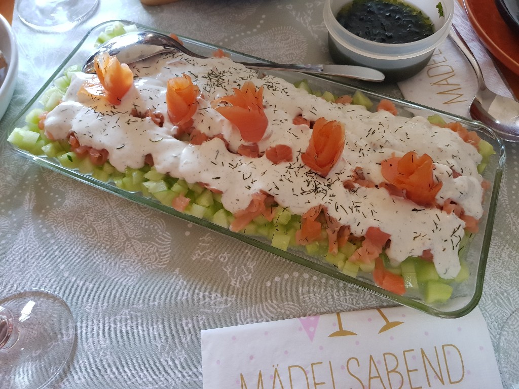 Lachs-Gurken-Salat